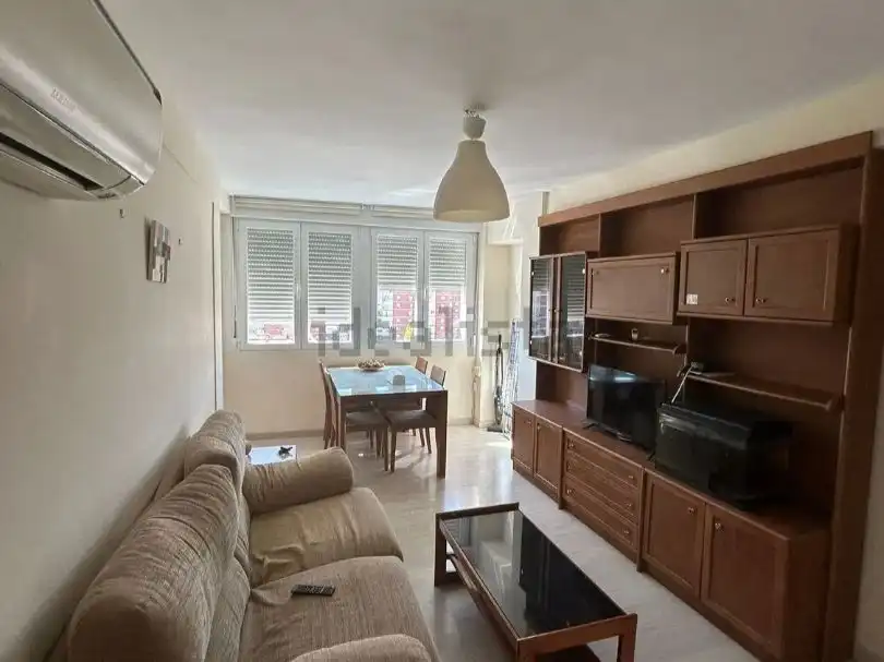 Sala d'estar de Pis per a compartir en Madrid amb Aire condicionat, Calefacció i Parquet
