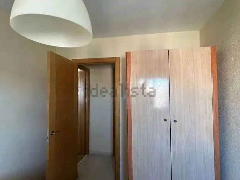 Dormitori de Pis per a compartir en Madrid amb Aire condicionat, Calefacció i Parquet