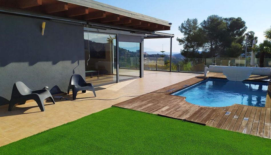 Piso en venta en Urbanització Can Llopard, 8, Corbera de Llobregat, Barcelona - imagen 1 Foto 1 de Piso en venta en Urbanització Can Llopard, 8, Corbera de Llobregat, Barcelona