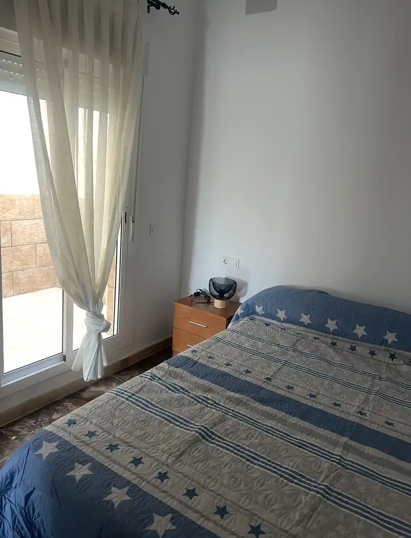 Apartament de lloguer a Calle Estornino, 1, Centro - Doña Mercedes Dormitori de Apartament de lloguer en Dos Hermanas amb Aire condicionat, Calefacció i Moblat