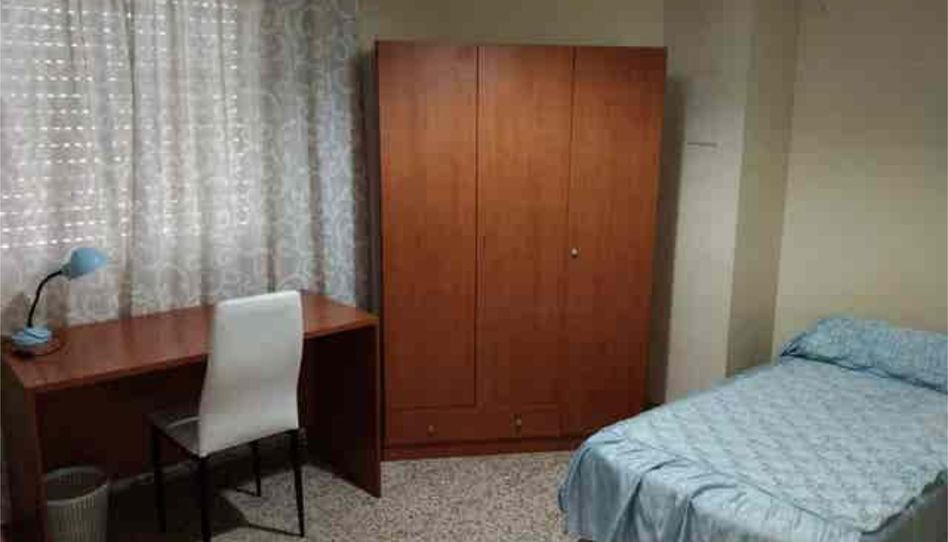 Room in Cañero, Córdoba Capital - image 1 Photo 1 of Room in Cañero, Córdoba Capital