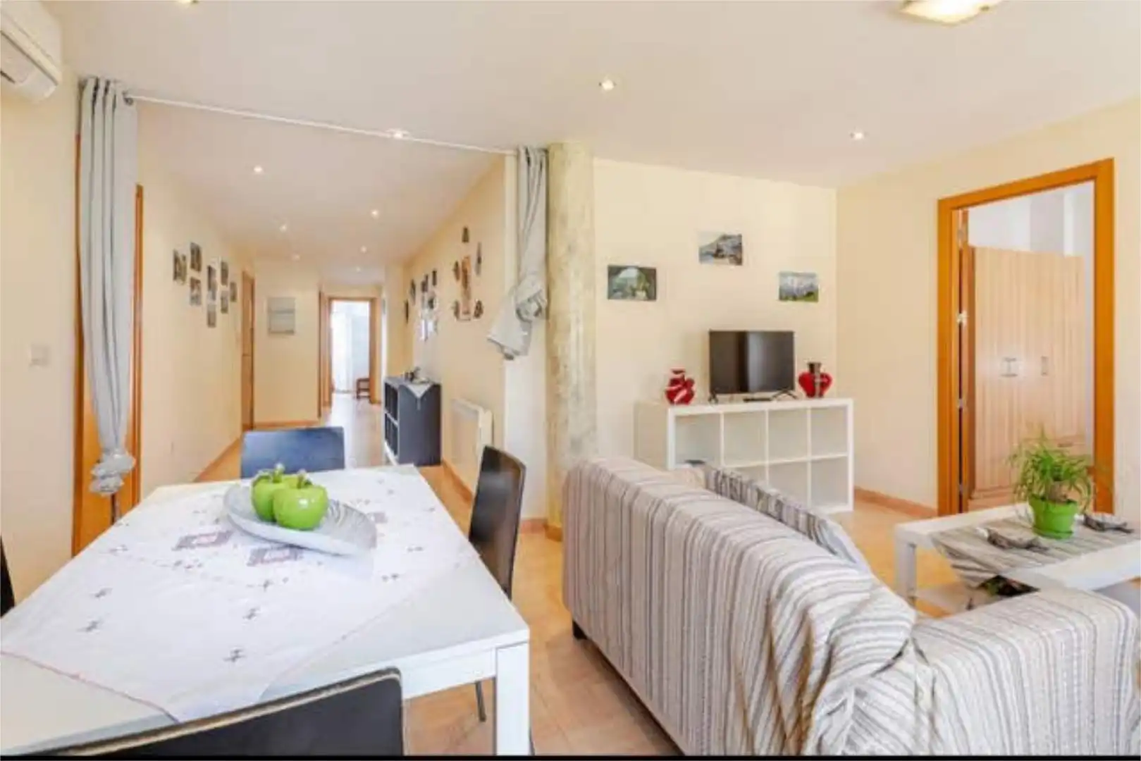 Wohnzimmer von Wohnung zur Miete in Almonacid de la Sierra mit Heizung, Terrasse und Schwimmbad