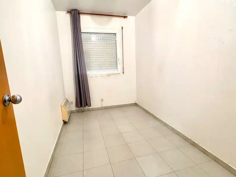 Wohnung zum Verkauf in Passatge Dels Pirineus, 70, Les Arenes - La Grípia Can Montllor Schlafzimmer von Wohnung zum Verkauf in Terrassa mit Klimaanlage