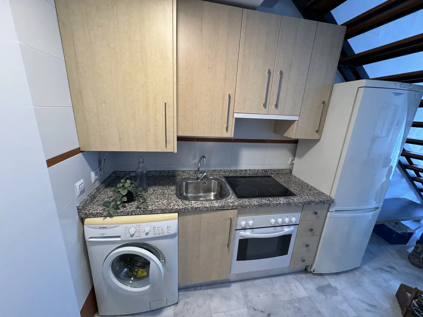 Flat for rent in Calle Fuente Nueva, 28, Bajadilla - Fuente Nueva Kitchen of Flat for rent in Algeciras with Terrace, Furnished and Balcony