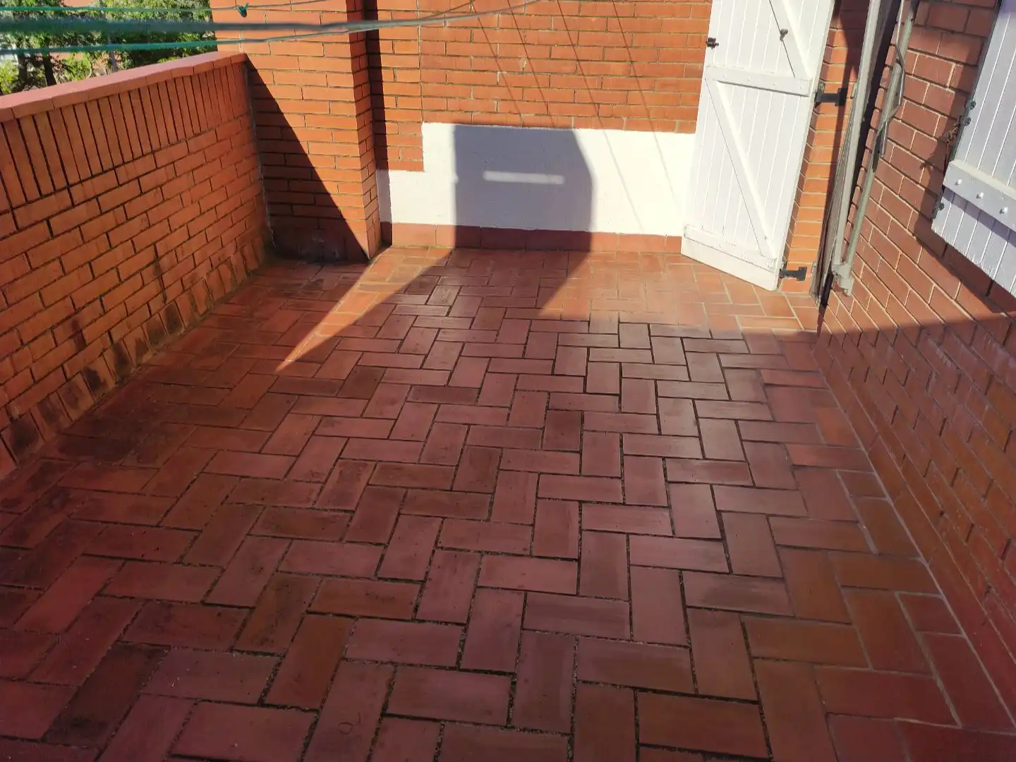 Casa adosada en venda a Carrer de Les Vinyes, 3, Cerdanyola del Vallès Terrassa de Casa adosada en venda en Cerdanyola del Vallès amb Terrassa i Balcó