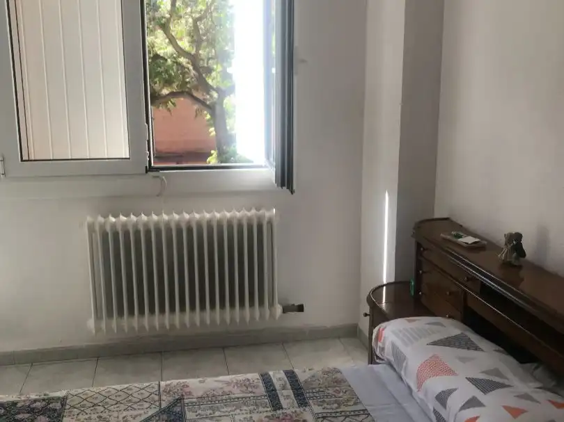 Casa adosada en venda a Carrer de Les Vinyes, 3, Cerdanyola del Vallès Dormitori de Casa adosada en venda en Cerdanyola del Vallès amb Terrassa i Balcó
