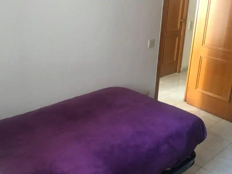 Casa adosada en venda a Carrer de Les Vinyes, 3, Cerdanyola del Vallès Dormitori de Casa adosada en venda en Cerdanyola del Vallès amb Terrassa i Balcó