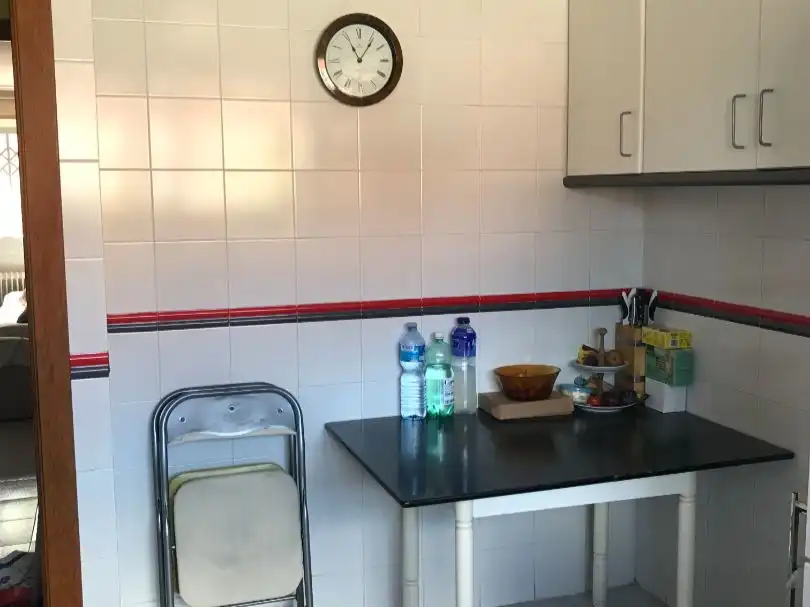 Casa adosada en venda a Carrer de Les Vinyes, 3, Cerdanyola del Vallès Cuina de Casa adosada en venda en Cerdanyola del Vallès amb Terrassa i Balcó