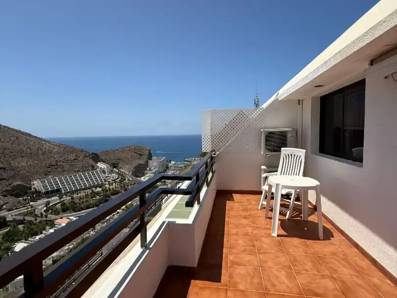 Piso de alquiler en Avenida Roque del Este, 20, Puerto Rico Terraza de Piso de alquiler en Mogán con Aire acondicionado, Terraza y Piscina