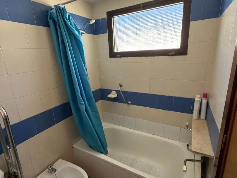Piso de alquiler en Avenida Roque del Este, 20, Puerto Rico Baño de Piso de alquiler en Mogán con Aire acondicionado, Terraza y Piscina