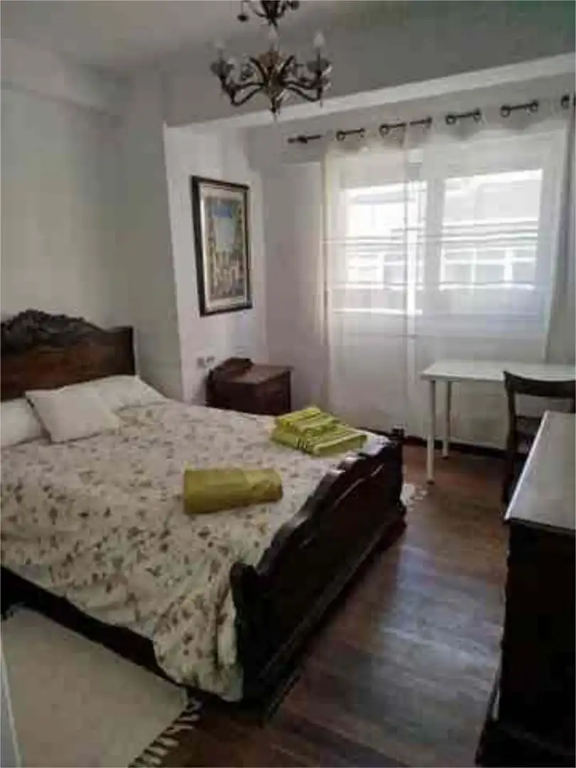 Piso de alquiler en Ensanche Habitación de Piso de alquiler en A Coruña Capital con Calefacción, Terraza y Amueblado