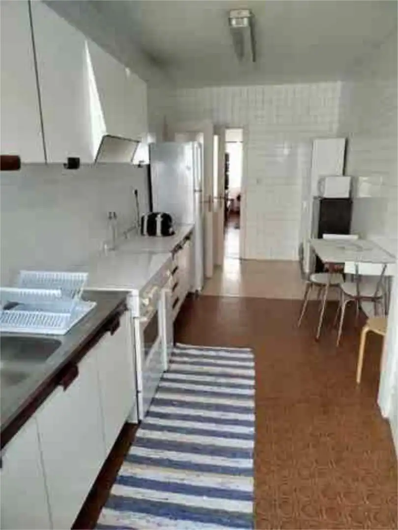 Piso de alquiler en Ensanche Cocina de Piso de alquiler en A Coruña Capital con Calefacción, Terraza y Amueblado