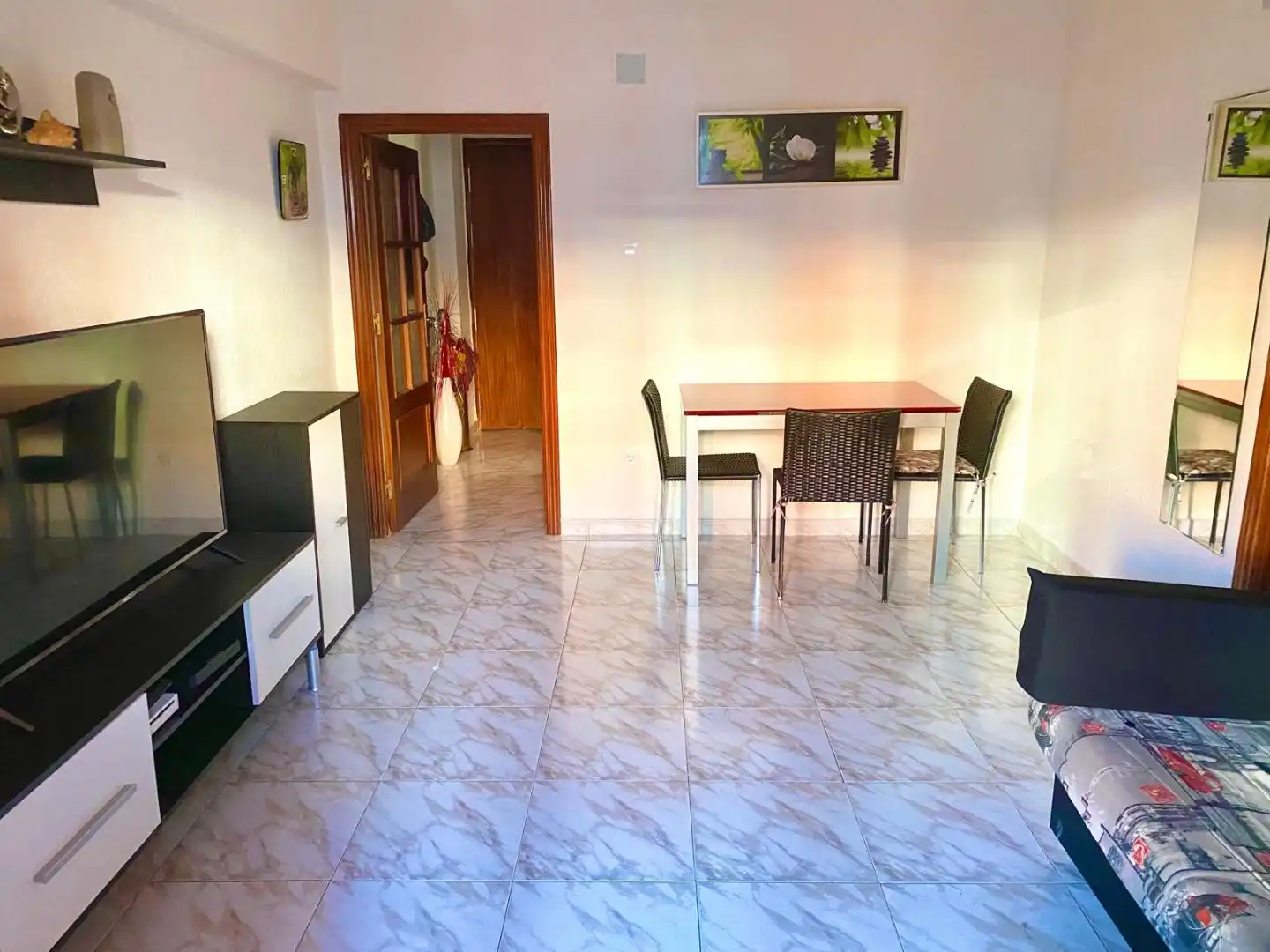Zimmer in Calle de La Bañeza, 26, Pilar Wohnzimmer von Wohnung zur untervermieten in Madrid mit Terrasse, Abstellraum und Möbliert