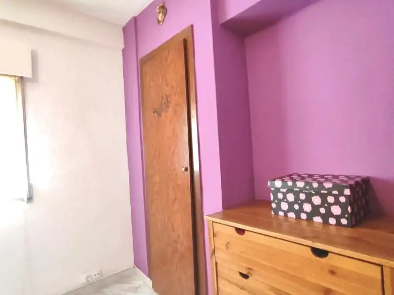 Zimmer in Calle de La Bañeza, 26, Pilar Schlafzimmer von Wohnung zur untervermieten in Madrid mit Terrasse, Abstellraum und Möbliert