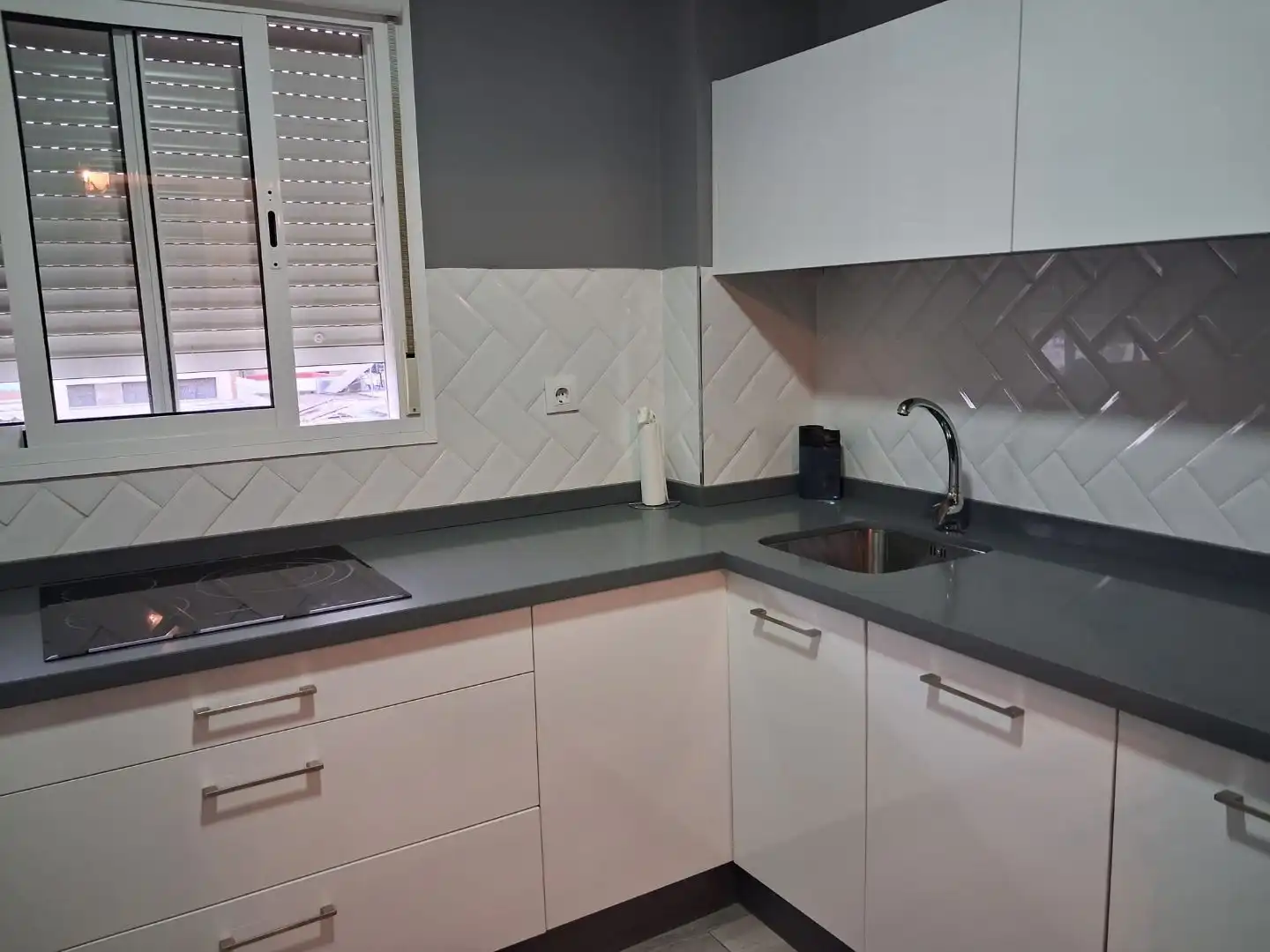 Flat for rent in Calle Almirante Topete, 20, Tiro de Línea Kitchen of Flat for rent in Sevilla with Air Conditioner, Terrace and Furnished