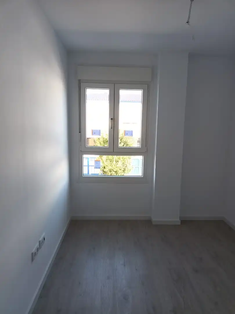 Habitación de Casa adosada de alquiler en El Puig de Santa Maria con Aire acondicionado, Calefacción y Parquet