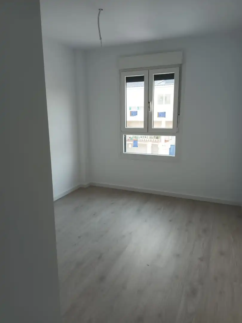 Habitación de Casa adosada de alquiler en El Puig de Santa Maria con Aire acondicionado, Calefacción y Parquet