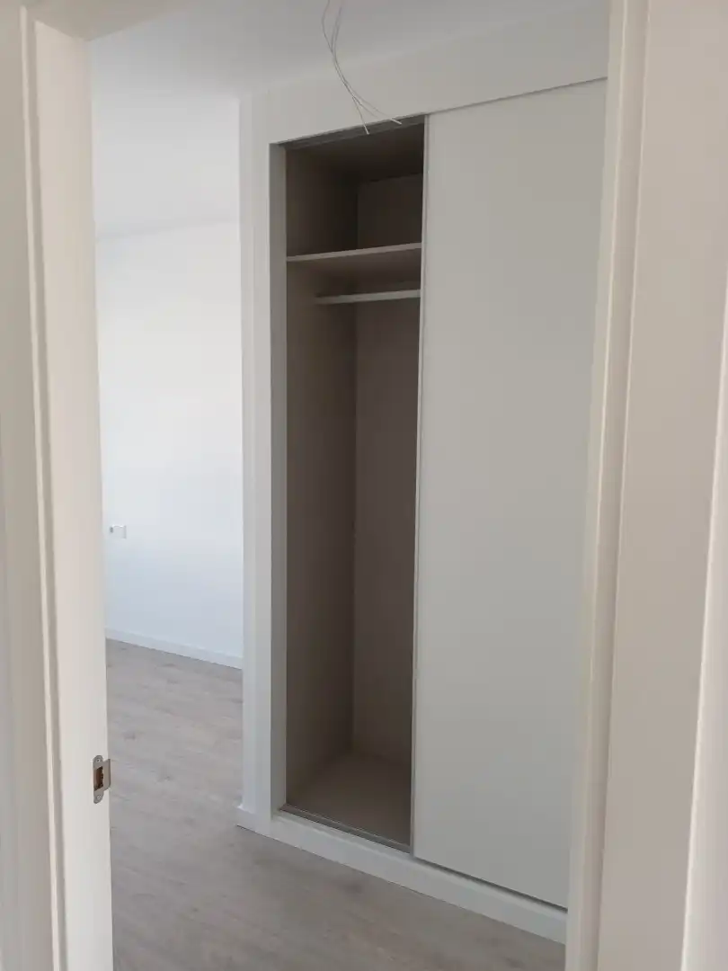 Habitación de Casa adosada de alquiler en El Puig de Santa Maria con Aire acondicionado, Calefacción y Parquet
