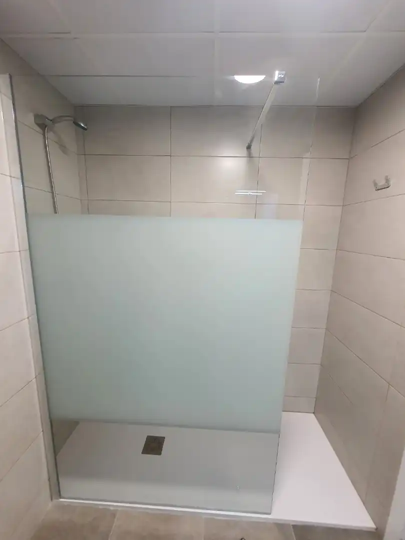 Baño de Casa adosada de alquiler en El Puig de Santa Maria con Aire acondicionado, Calefacción y Parquet