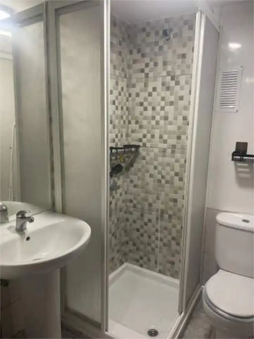 Baño de Piso de alquiler en Vigo  con Amueblado
