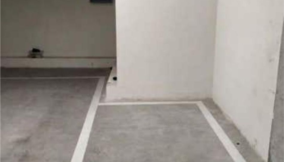 Garage for rent in Numancia, Madrid Capital - image 1 Photo 1 of Garage for rent in Numancia, Madrid Capital