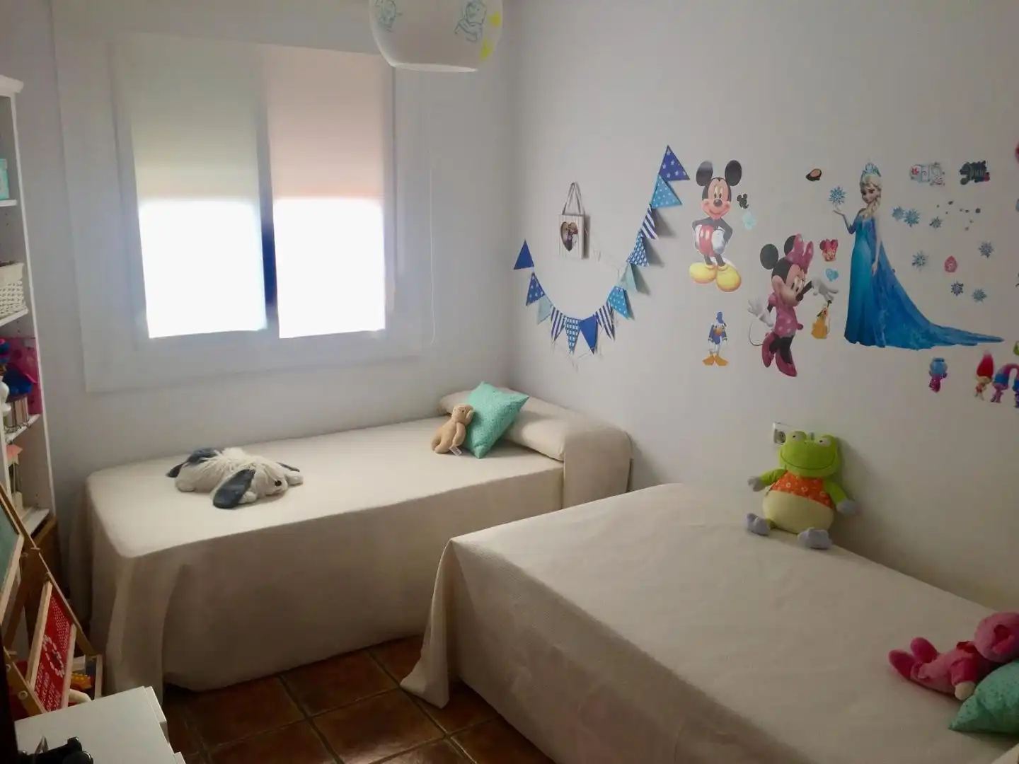 Einfamilien-Reihenhaus zum Verkauf in Pasaje Santa Margarita, 4, Huerta Fava - Santiago Schlafzimmer von Einfamilien-Reihenhaus zum Verkauf in La Línea de la Concepción mit Klimaanlage, Terrasse und Möbliert