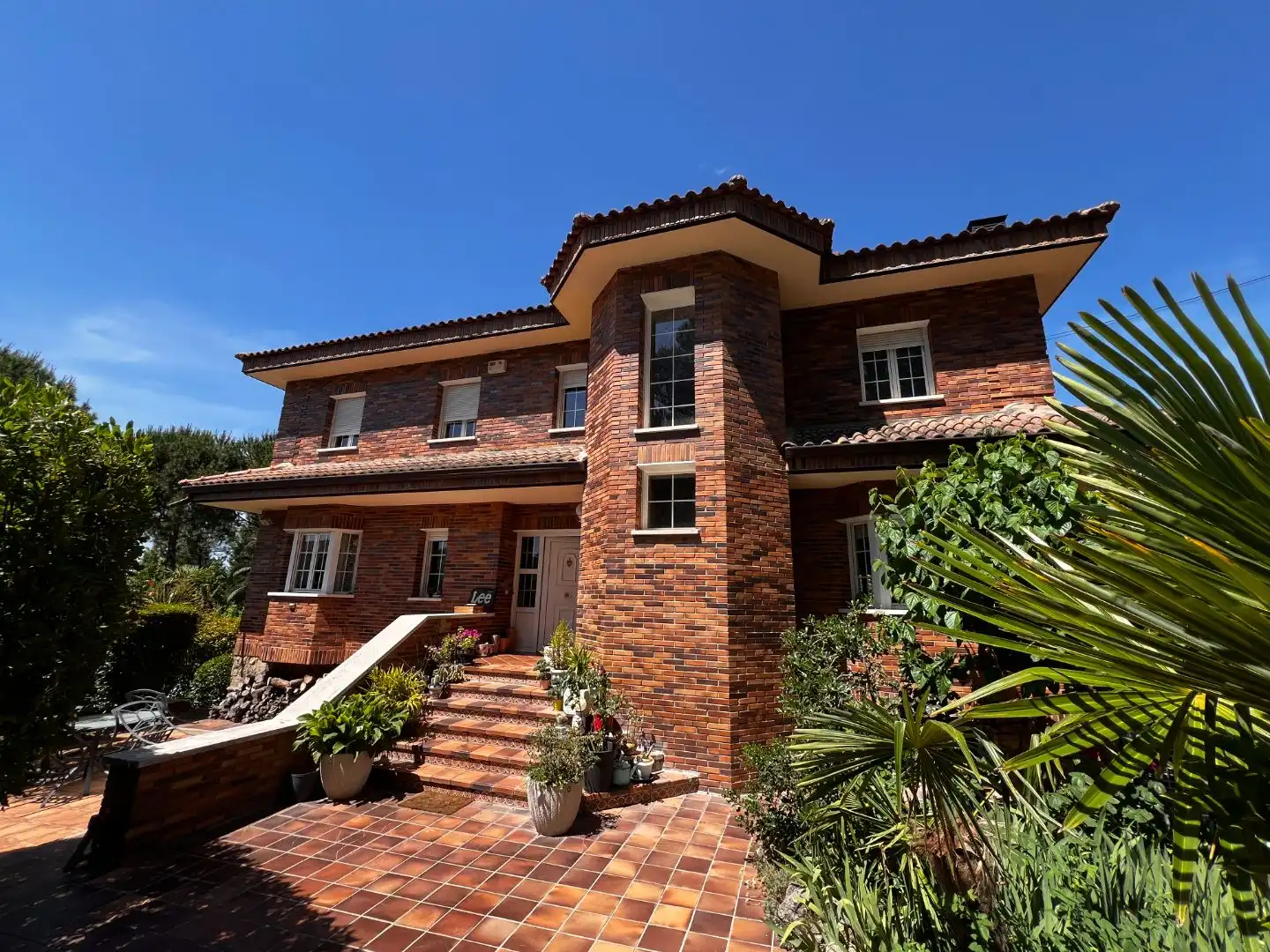 Piso en venta en Calle Gargaliga, 2, El Bosque Vista exterior de Piso en venta en Villaviciosa de Odón con Aire acondicionado, Calefacción y Jardín privado