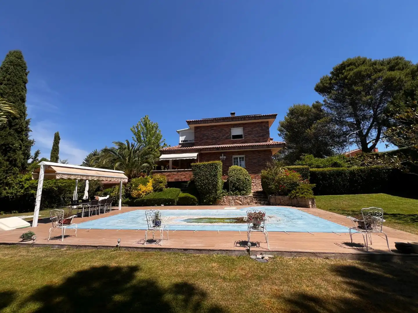 Piso en venta en Calle Gargaliga, 2, El Bosque Jardín de Piso en venta en Villaviciosa de Odón con Aire acondicionado, Terraza y Piscina