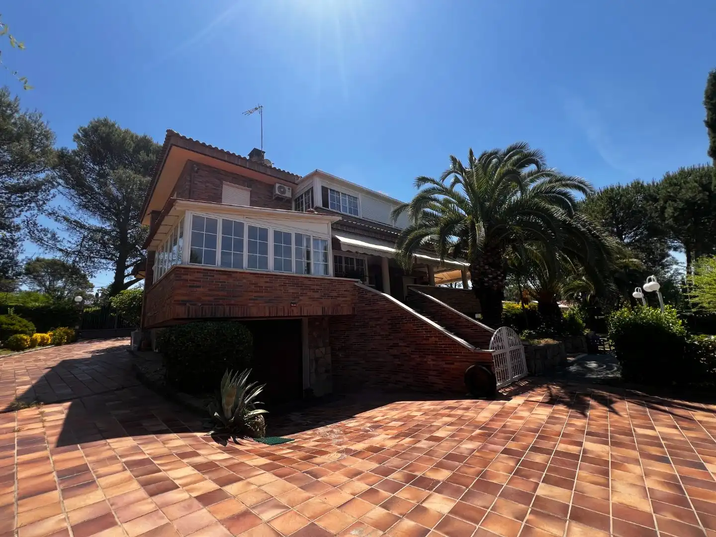 Piso en venta en Calle Gargaliga, 2, El Bosque Vista exterior de Piso en venta en Villaviciosa de Odón con Aire acondicionado, Terraza y Piscina