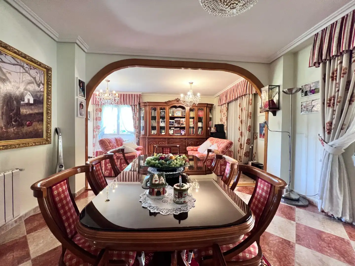 Piso en venta en Calle Gargaliga, 2, El Bosque Comedor de Piso en venta en Villaviciosa de Odón con Aire acondicionado, Terraza y Piscina