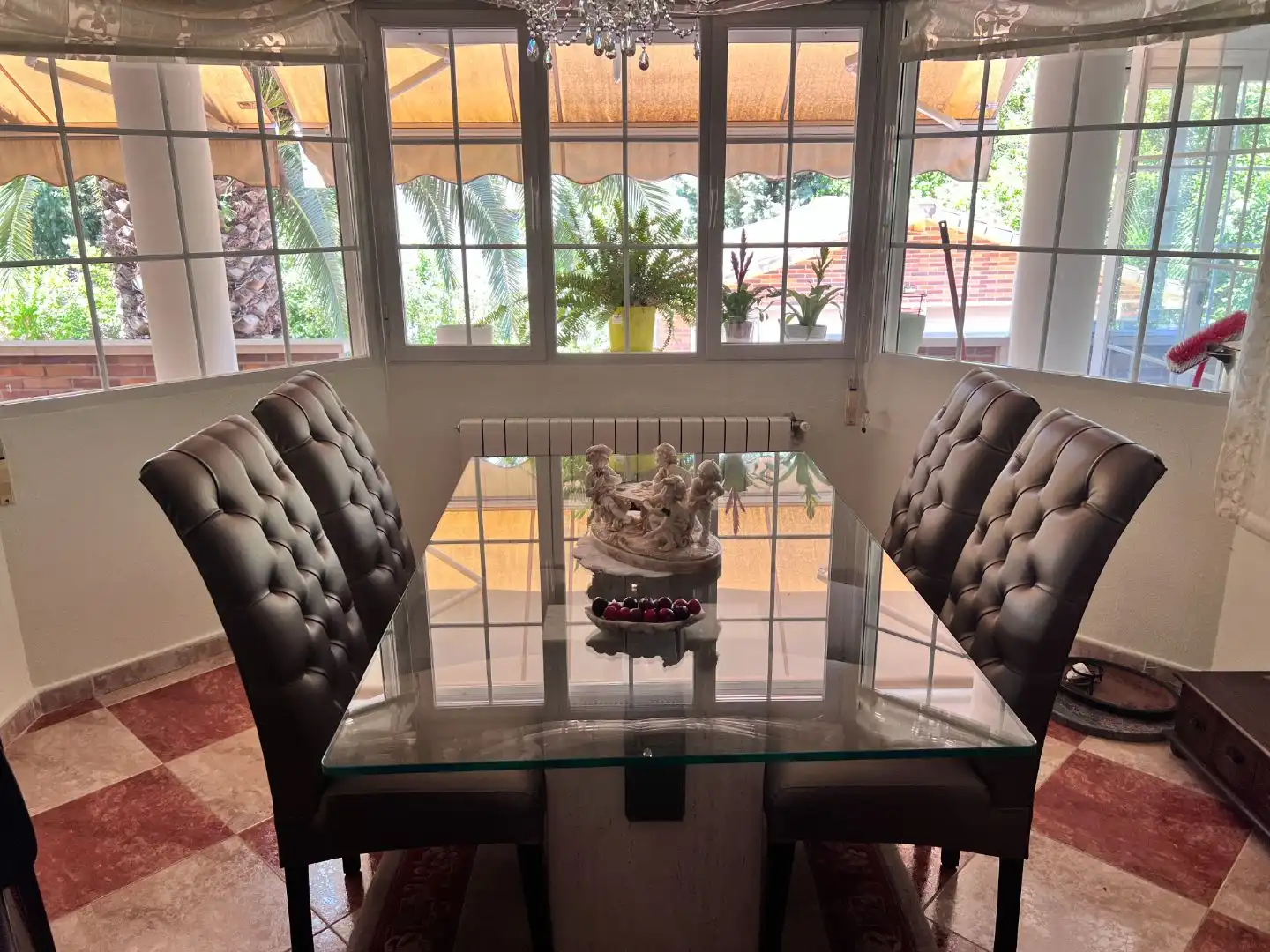 Piso en venta en Calle Gargaliga, 2, El Bosque Comedor de Piso en venta en Villaviciosa de Odón con Aire acondicionado, Terraza y Piscina