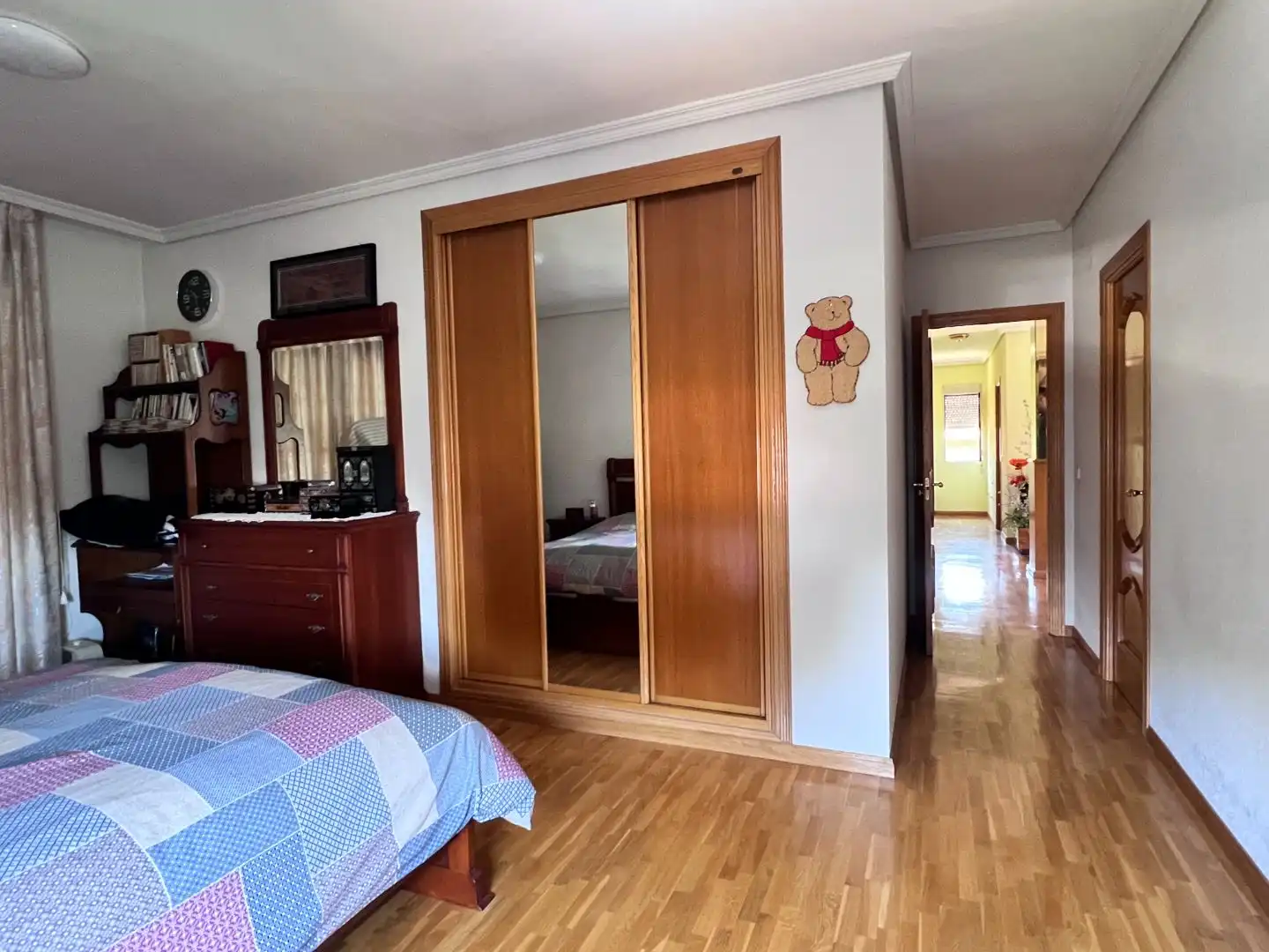 Piso en venta en Calle Gargaliga, 2, El Bosque Habitación de Piso en venta en Villaviciosa de Odón con Aire acondicionado, Terraza y Piscina