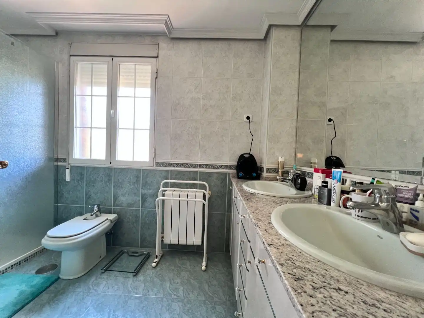 Piso en venta en Calle Gargaliga, 2, El Bosque Baño de Piso en venta en Villaviciosa de Odón con Aire acondicionado, Terraza y Piscina