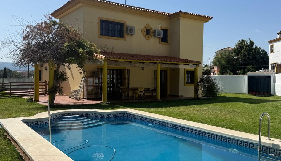 Casa o xalet en venda a Calle Árbol del Amor, 2, Los Pinos, Algeciras - imatge 1 Foto 1 de Casa o xalet en venda a Calle Árbol del Amor, 2, Los Pinos, Algeciras