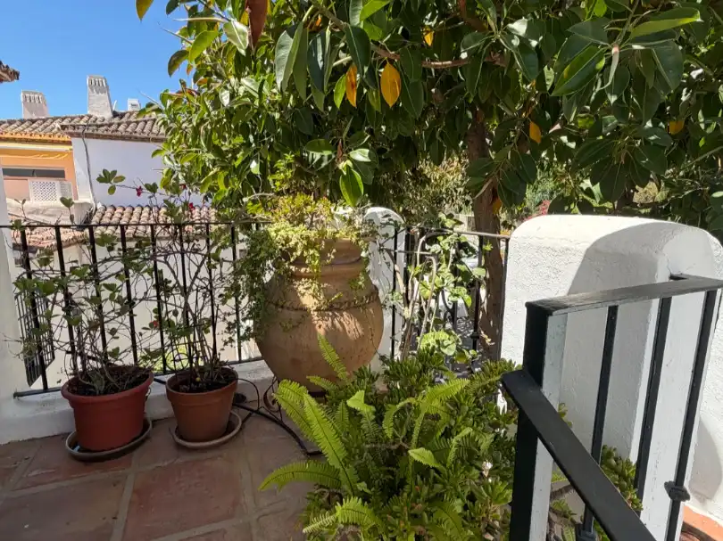 Attic for sale in Calle Benahavis, 29679, Los Arqueros - Puerto del Almendro Balcony of Attic for sale in Benahavís with Air Conditioner, Terrace and Swimming Pool