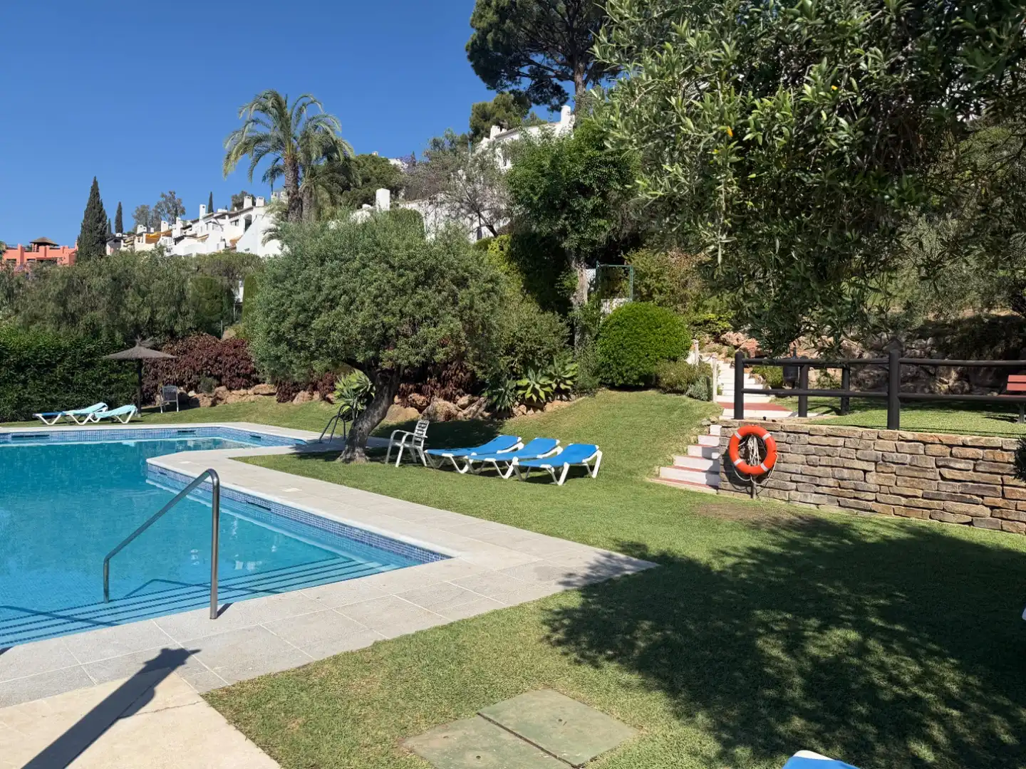 Attic for sale in Calle Benahavis, 29679, Los Arqueros - Puerto del Almendro Garden of Attic for sale in Benahavís with Air Conditioner, Terrace and Swimming Pool