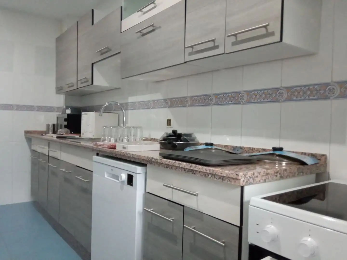 Dúplex de alquiler en Calle Beatriz de Pacheco, 20, Talavera la Real Cocina de Dúplex de alquiler en Talavera la Real con Aire acondicionado, Calefacción y Jardín privado
