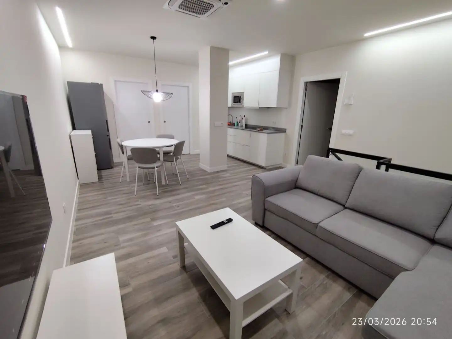 Apartamento de alquiler en Rúa Moreiras, 5, Carballo Sala de estar de Apartamento de alquiler en Carballo con Aire acondicionado, Calefacción y Amueblado