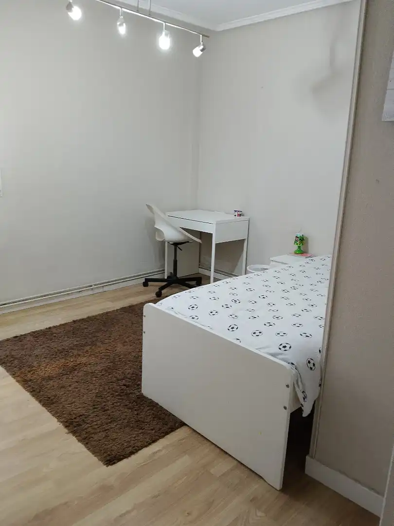 Piso en venta en Basatxi Pasabidea, 5, Legutio Habitación de Piso en venta en Legutio con Terraza y Balcón