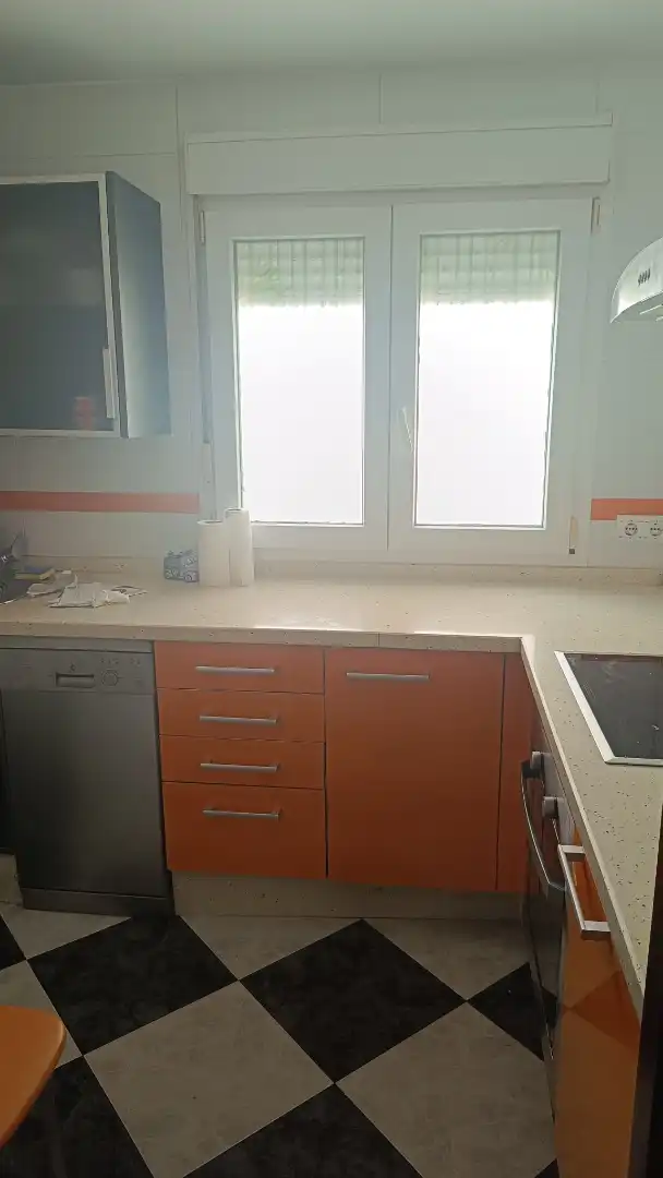 Pis de lloguer a Avenida Amílcar Barca, 15, Asdrúbal - Bahía Blanca Cuina de Pis de lloguer en Cádiz