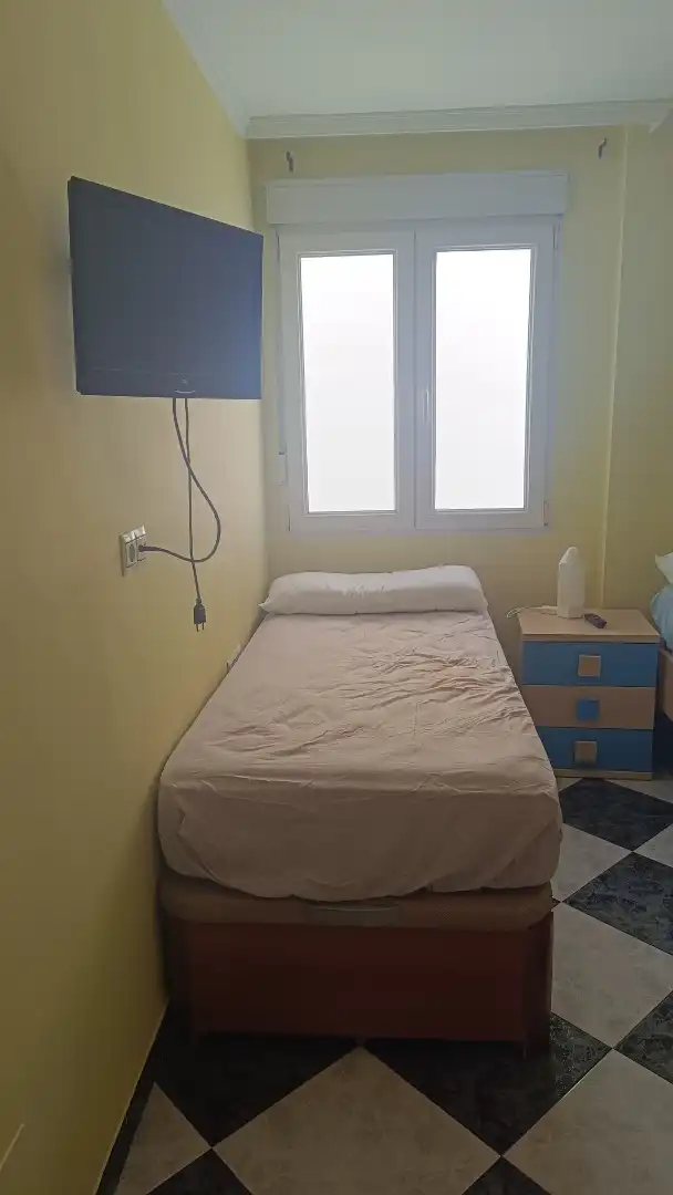 Pis de lloguer a Avenida Amílcar Barca, 15, Asdrúbal - Bahía Blanca Dormitori de Pis de lloguer en Cádiz