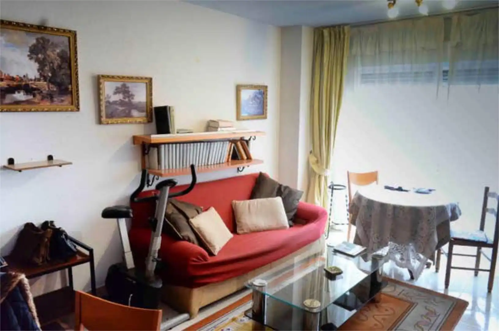 Piso de alquiler en Casco Antiguo Sala de estar de Piso de alquiler en Galapagar con Calefacción, Jardín privado y Terraza