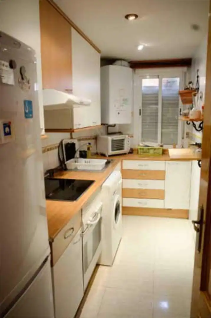 Piso de alquiler en Casco Antiguo Cocina de Piso de alquiler en Galapagar con Calefacción, Jardín privado y Terraza