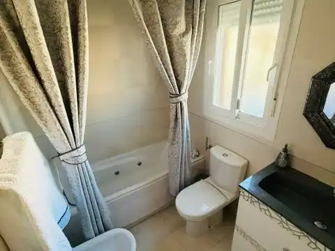 Bathroom of Houses for sale in Aljaraque  with Air Conditioner, Heating and Private garden
