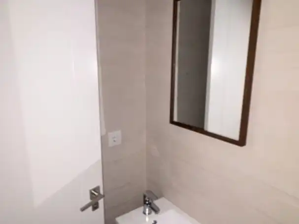 Flat for rent in Madre de Dios Bathroom of Flat for rent in Jerez de la Frontera with Parquet flooring