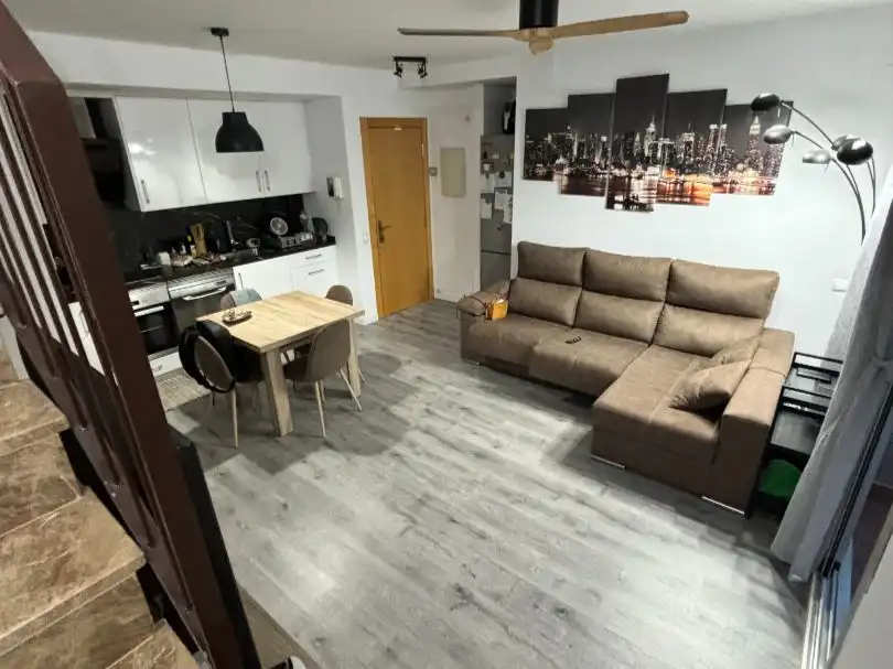 Dúplex de alquiler en Carrer de Tarragona, 7, Sant Pere Nord Sala de estar de Dúplex de alquiler en Terrassa con Aire acondicionado, Parquet y Terraza