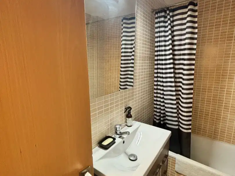 Dúplex de alquiler en Carrer de Tarragona, 7, Sant Pere Nord Baño de Dúplex de alquiler en Terrassa con Aire acondicionado, Parquet y Terraza