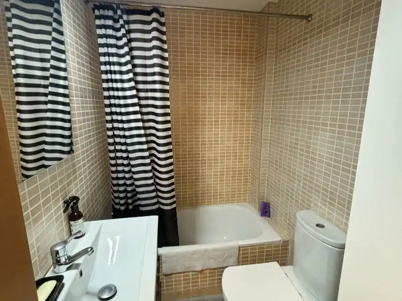 Dúplex de alquiler en Carrer de Tarragona, 7, Sant Pere Nord Baño de Dúplex de alquiler en Terrassa con Aire acondicionado, Parquet y Terraza