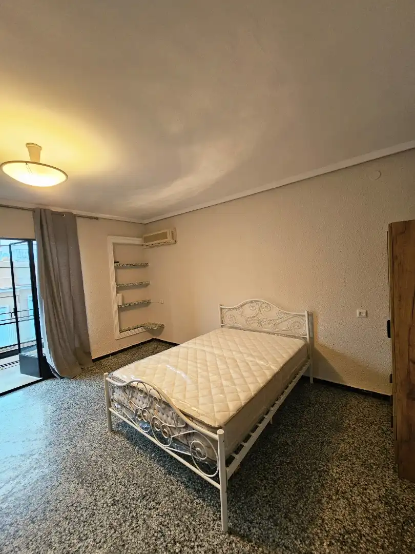 Bedroom of Flat for share in Sueca  with Heating, Terrace and Furnished