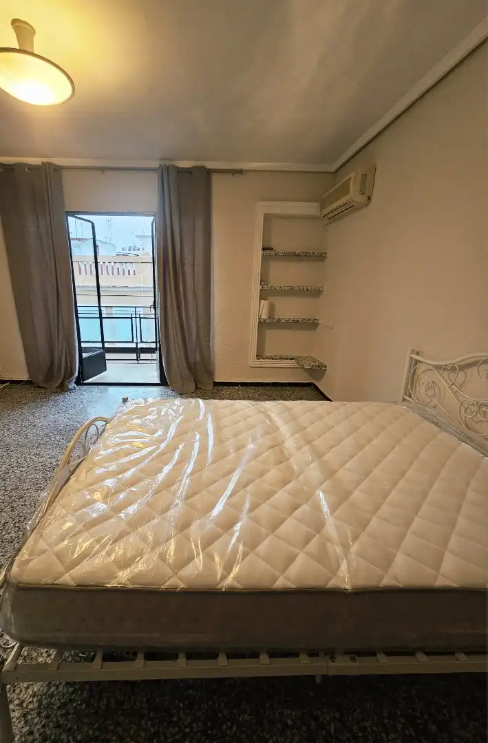 Bedroom of Flat for share in Sueca  with Heating, Terrace and Furnished